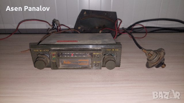 Ретро радио касетофон за автомобил
