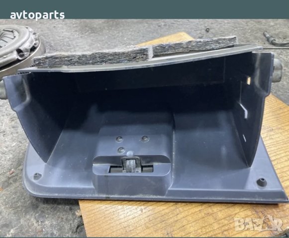 Ford connect 2009година жабка, снимка 2 - Части - 40755621