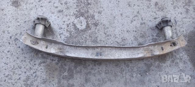 Греда предна броня Audi A4 B6