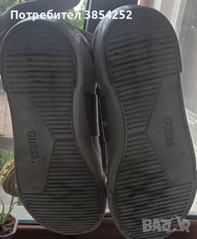 Дамски кожени кецове Guess , снимка 3 - Кецове - 51993605