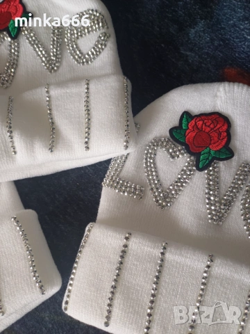 Плетена дамска шапка., снимка 2 - Шапки - 53116633