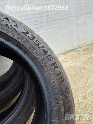 Летни гуми Континентал 235 45 18 , снимка 3 - Гуми и джанти - 53379781