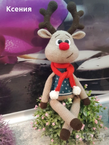 Подарък за Коледа. Елен /Ролли с шал/, Ръчно изработена, Плетена играчка