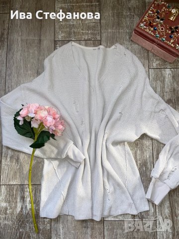 Фабрично  накъсан скъсан състарен бял пуловер блуза с дълъг ръкав унисекс модел one size размер, снимка 2 - Блузи с дълъг ръкав и пуловери - 39048471