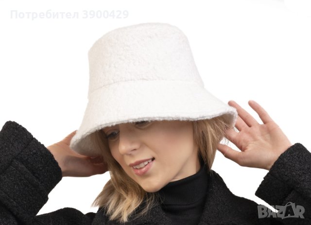 Зимна Дамска Шапка Wool - Бяла