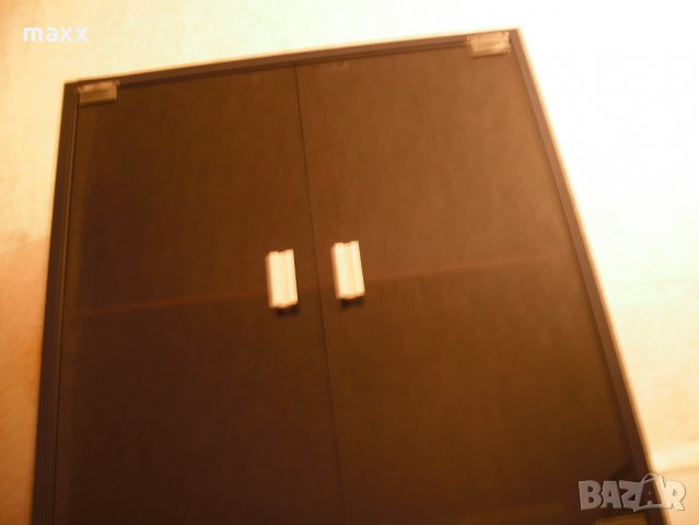 шкафче т. синьо 67 х 44 х 22 см, две вратички ,три нива, снимка 2 - Други - 26251878