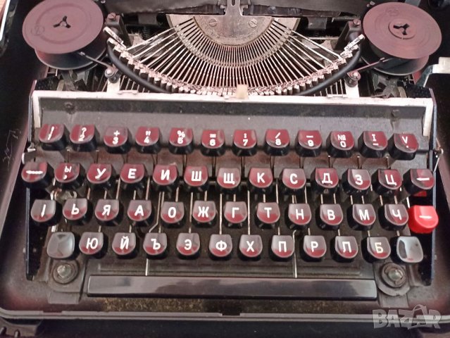 ПРОДАВАМ СТАРА БЪЛГАРСКА ПИШЕЩА МАШИНА С ОРИГИНАЛЕН КУФАР - МАРИЦА, снимка 3 - Други ценни предмети - 38263094