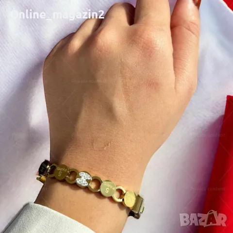 Дамска модерна гривна с отваряща се релефна шарка, снимка 1