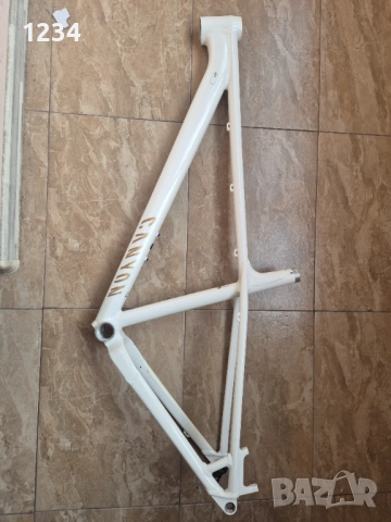 Продавам велосипеда рамка  canyon stoic , снимка 7 - Части за велосипеди - 52610921