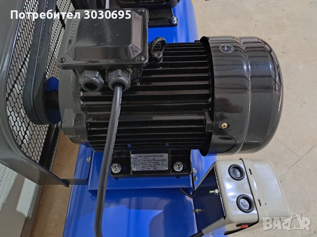 Компресор за въздух 300л./12.5 бара. Дебит 900л/мин., снимка 3 - Компресори - 40116856