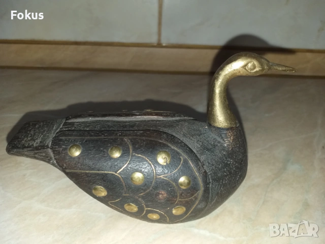Уникална дървена патица патка с бронзови елементи, снимка 2 - Антикварни и старинни предмети - 53356433