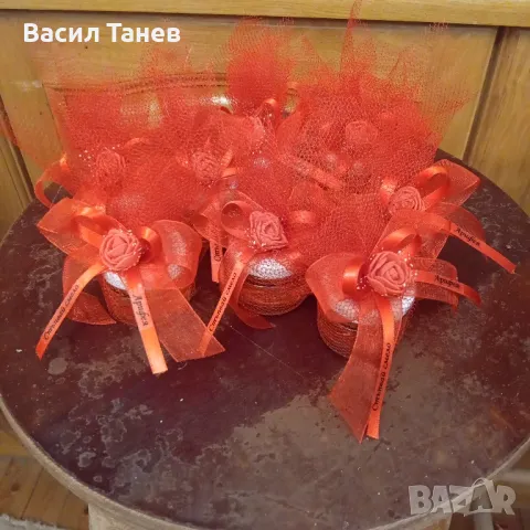 Подаръци за гости мед