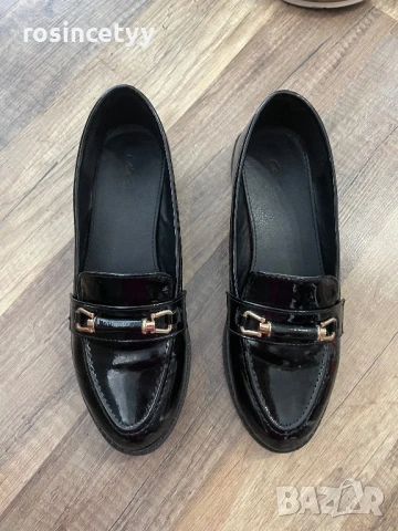 Лачени пантофки, снимка 2 - Дамски ежедневни обувки - 50691887