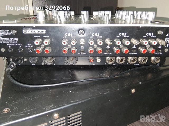 миш пулт, снимка 2 - Ресийвъри, усилватели, смесителни пултове - 53114497