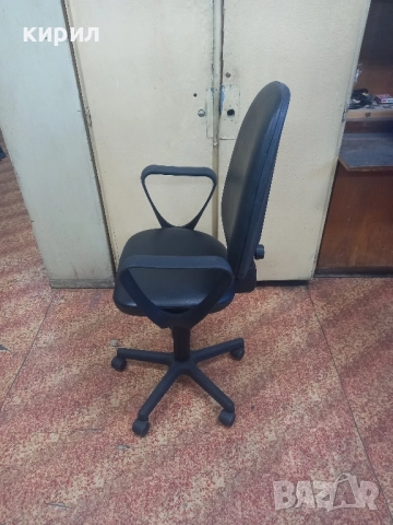 офис стол, снимка 2 - Столове за офис - 51803058