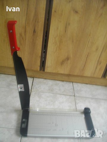 Немска Нова Гилотина/Резачка За Хартия-32см/А4-8л-Алуминиева-M+R Trim Cat Paper Trimmer-Made Germany, снимка 5 - Други инструменти - 40235744