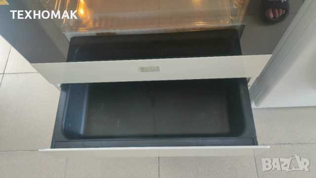Свободностояща фурна VOSS ELECTROLUX с керамичен плот, каталитично покритие широка 60 см. , снимка 3 - Печки, фурни - 51781668
