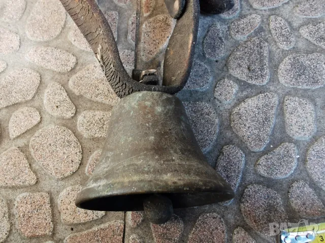 стара бронзова камбана, снимка 6 - Антикварни и старинни предмети - 47777773