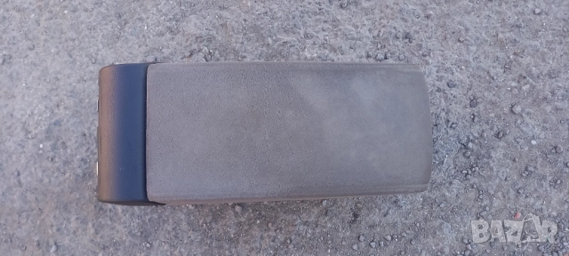 Подлакътник за VW Passat B6, снимка 2 - Части - 51873125