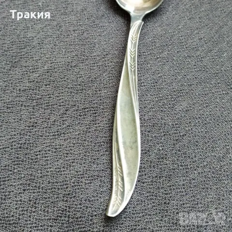 Посребрени лъжички + кутия, снимка 4 - Антикварни и старинни предмети - 49808837