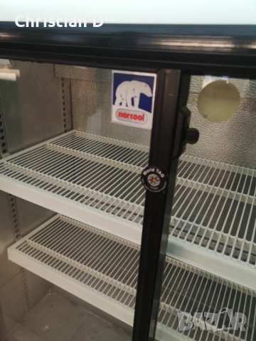 Подбарова хладилна витрина , снимка 2 - Обзавеждане за заведение - 51874344