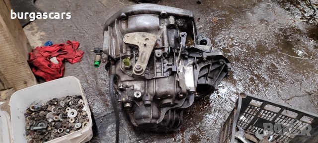 Ръчна скоростна кутия 820006 5323 Renault Laguna II 1.9 DCI - 350лв, снимка 5 - Части - 43241043