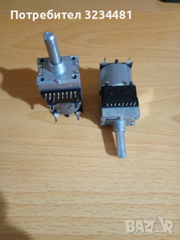 Продавам ОРИГИНАЛНИ моторизирани потенциометри ALPS-RK168 / 2x50 Kohm !, снимка 3 - Ресийвъри, усилватели, смесителни пултове - 53566225