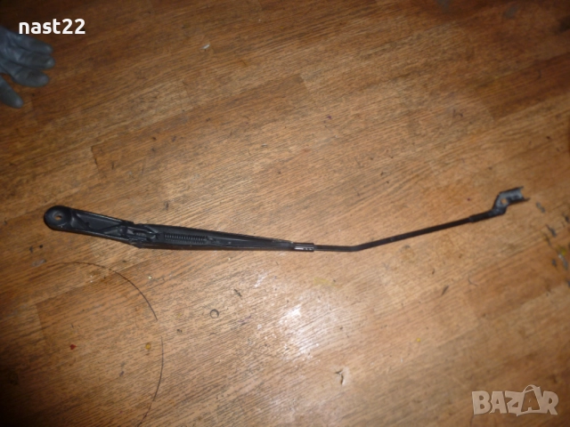 Рамо дясна  чистачка Фолксваген Голф 5-6/1Q1 955 410, снимка 2 - Части - 51474942