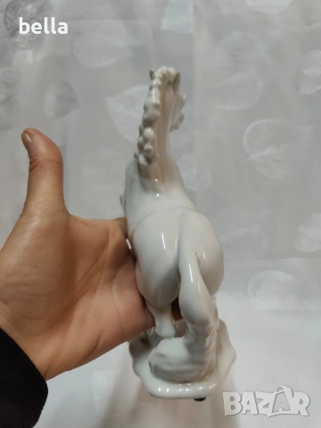 Порцеланова фигура на кон, снимка 3 - Антикварни и старинни предмети - 53512852
