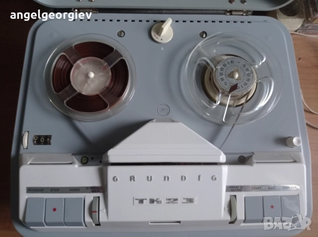Лампов магнитофон Grundig TK23. 1961г. , снимка 2 - Колекции - 52723532