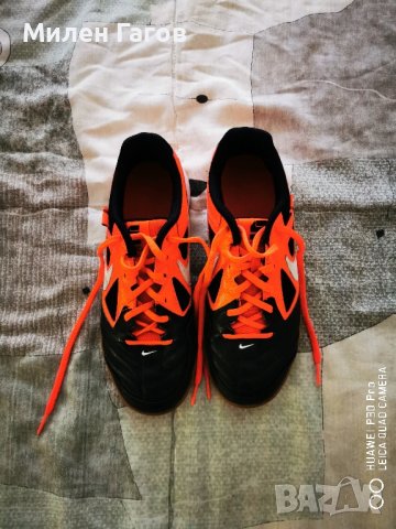Детски футболни маратонки на Nike, модел Gato, номер 38,5, идеално запазени. 