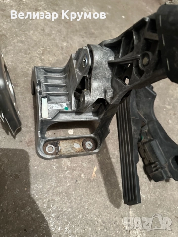 Педал за газта и спирачката и ръчна за фолксваген Touran автоматик, снимка 7 - Части - 51945127