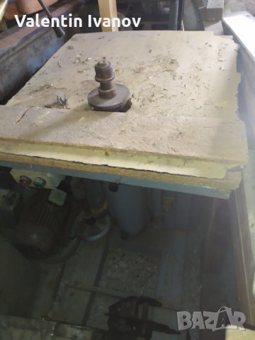 Дърводелска фреза с моно фазен електромотор, снимка 3 - Други машини и части - 27374978