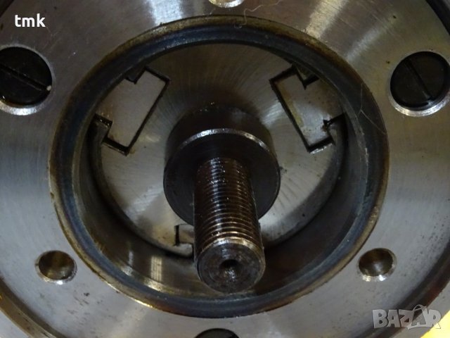 Клинозатегателен патронник КПТ-200, снимка 5 - Резервни части за машини - 40025064