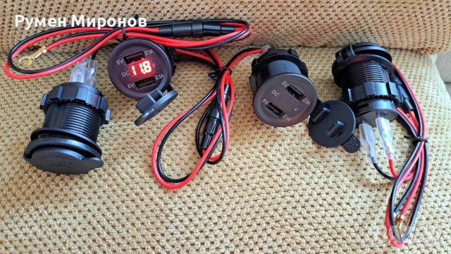 USB  зарядно за вграждане два модела 