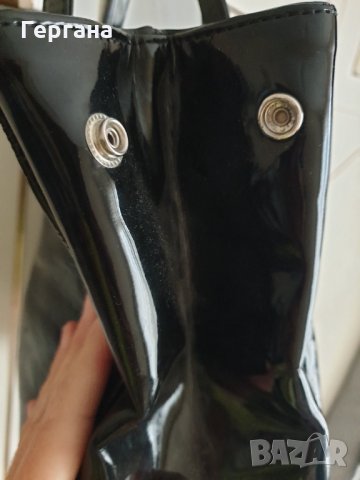 Армани дамска черна чанта , снимка 2 - Чанти - 34690298