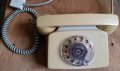 Стар домашен телефон с шайба, снимка 1 - Антикварни и старинни предмети - 39068667
