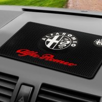 Подложка за табло на "Alfa Romeo", снимка 1 - Аксесоари и консумативи - 44031251