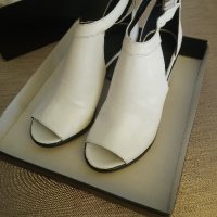 Нови бели сандали от естествена кожа, снимка 1 - Сандали - 32898082
