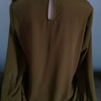 Блуза с къдри във военно зелено,H&M,L/XL, снимка 2 - Блузи с дълъг ръкав и пуловери - 27718218