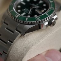 Rolex Submariner Date HULK 40mm Ceramic Steel Green Dial - 116610LV, снимка 2 - Мъжки - 37220161