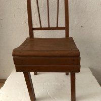 Малки дървени столчета, снимка 6 - Антикварни и старинни предмети - 43951068