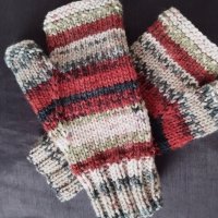 плетени дамски ръкавици , снимка 2 - Ръкавици - 42666489