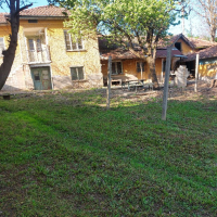 Къща в село Гривица , снимка 2 - Къщи - 36541308