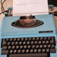 Пишеща машина Хеброс 300, снимка 1 - Антикварни и старинни предмети - 44129141
