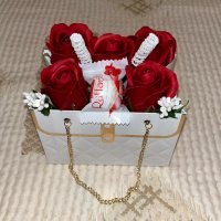 Кутии и чантичички с рози и бонбони, снимка 11 - Декорация за дома - 43988425