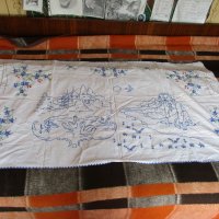 Кърпи и ковьори за стена бродирани и шити ръчно, снимка 11 - Декорация за дома - 32782520