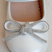 №19-№24, Бели бебешки официални обувки-Балеринки за момиче със сребриста панделка, снимка 3 - Бебешки обувки - 36102615