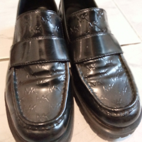 Дамски обувки на марка майкъл корс., снимка 1 - Маратонки - 44875925