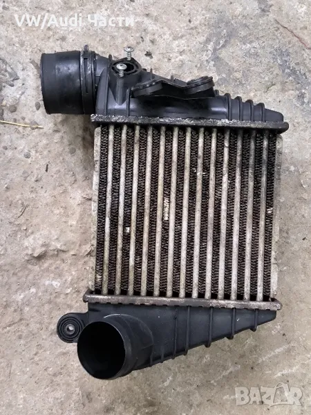 Интеркулер за Голф 4 Ауди А3 Сеат Шкода Бора VW Golf 4 Audi A3 Seat Skoda Bora 1J0145803G Valeo, снимка 1